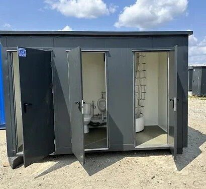 Contenedor sanitario con 3 cabinas