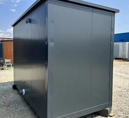 Contenedor sanitario con 3 cabinas