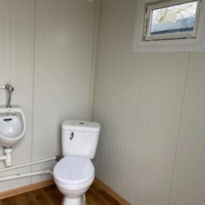 Contenedor sanitario con doble cabina wc